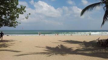 Plage privée à proximité, sable blanc