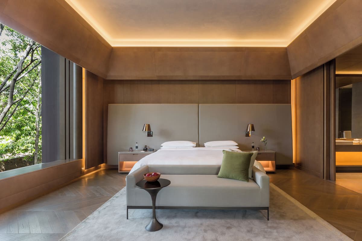 Luxury Suite | Premium bedding, down comforters, minibar, in-room safe