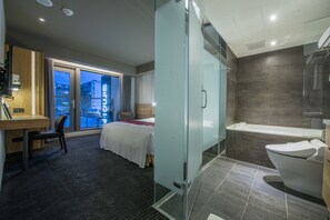 Chambre Élite double, balcon (Simple Double ) | Coffre-fort, bureau, rideaux d’obscurcissement, système d’insonorisation