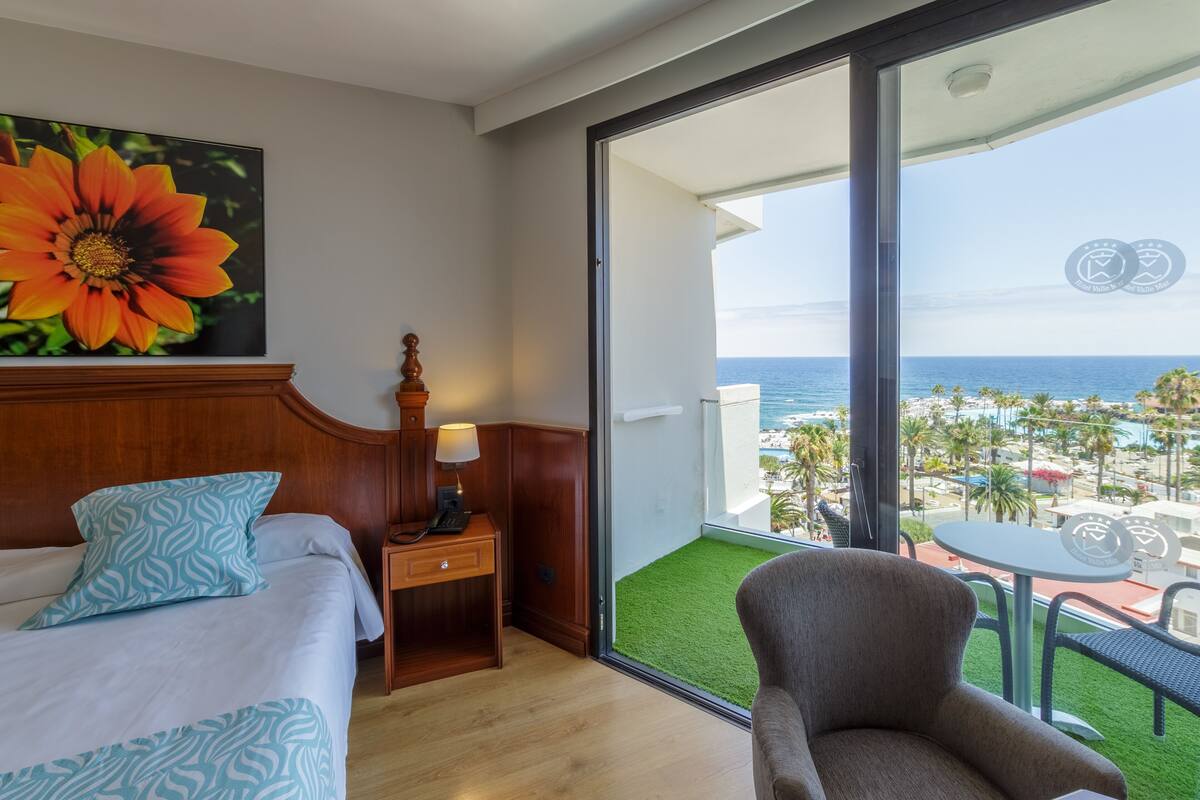 down duvets, desk, blackout curtains, free wifi