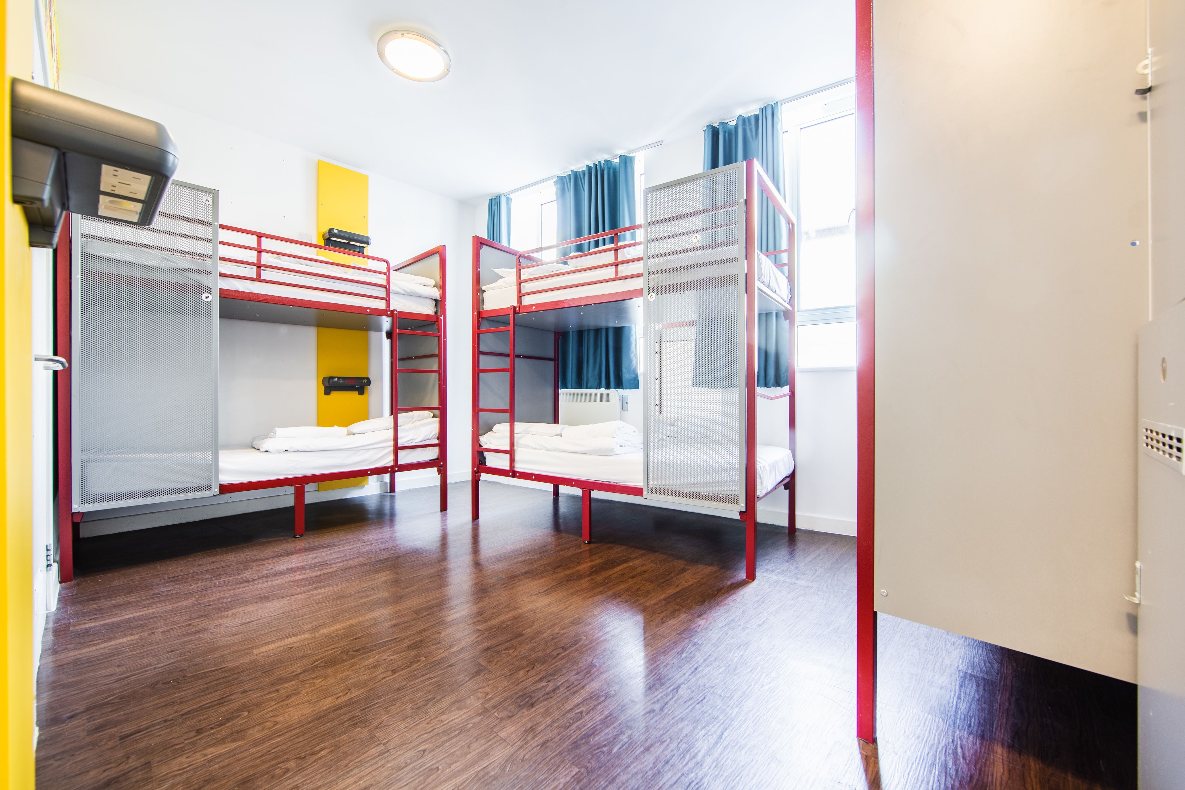 mini 6 bed suite | in-room safe, free wifi, wheelchair access