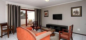 Apartment, 3 Bedrooms | Living area - Vetho @ Les Chenils (Benoni)