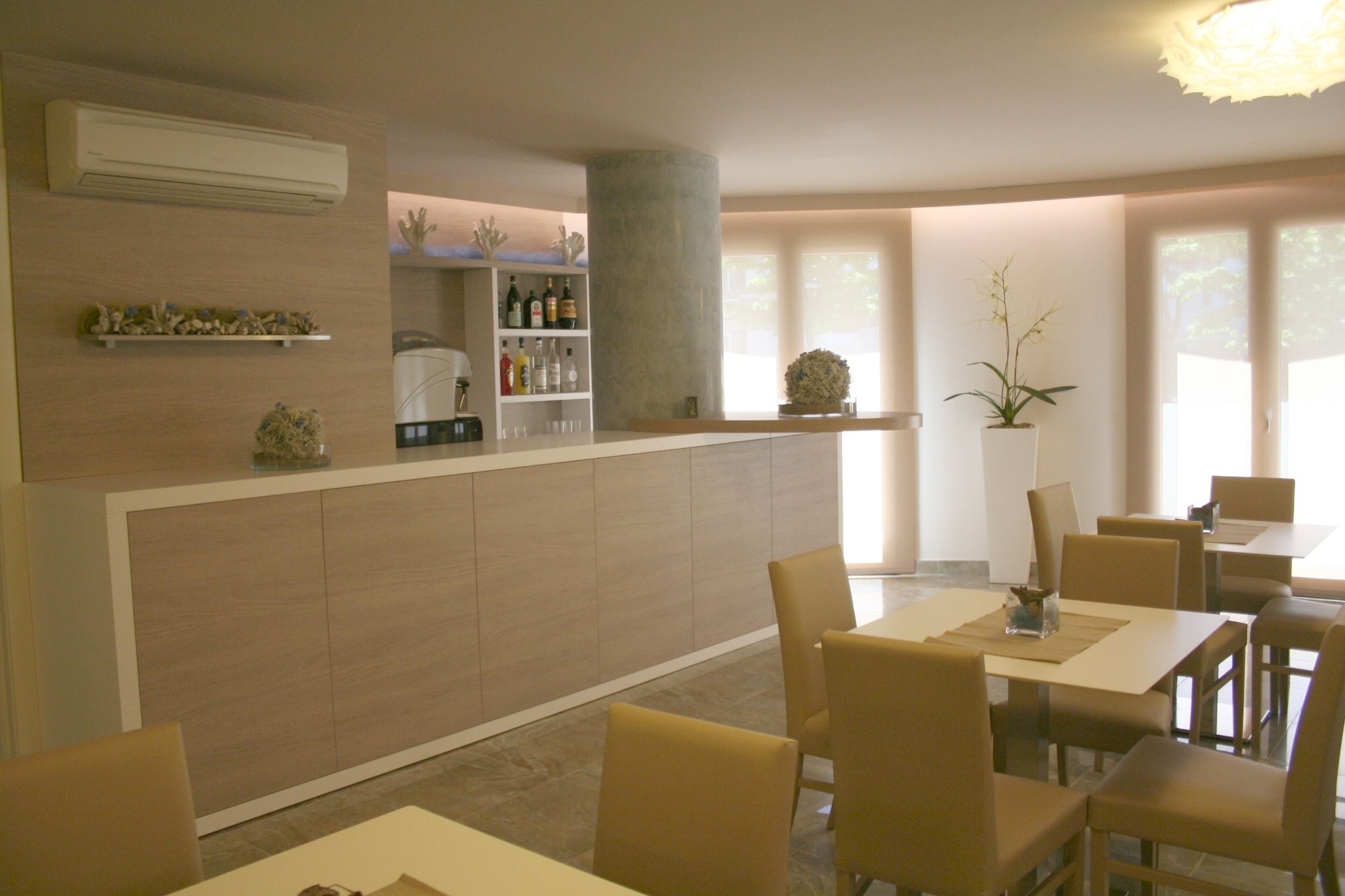 Tägliches kontinentales Frühstück gegen Gebühr