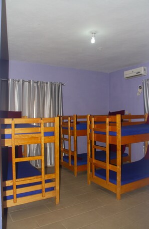 Shared Dormitory, Men only, Shared Bathroom