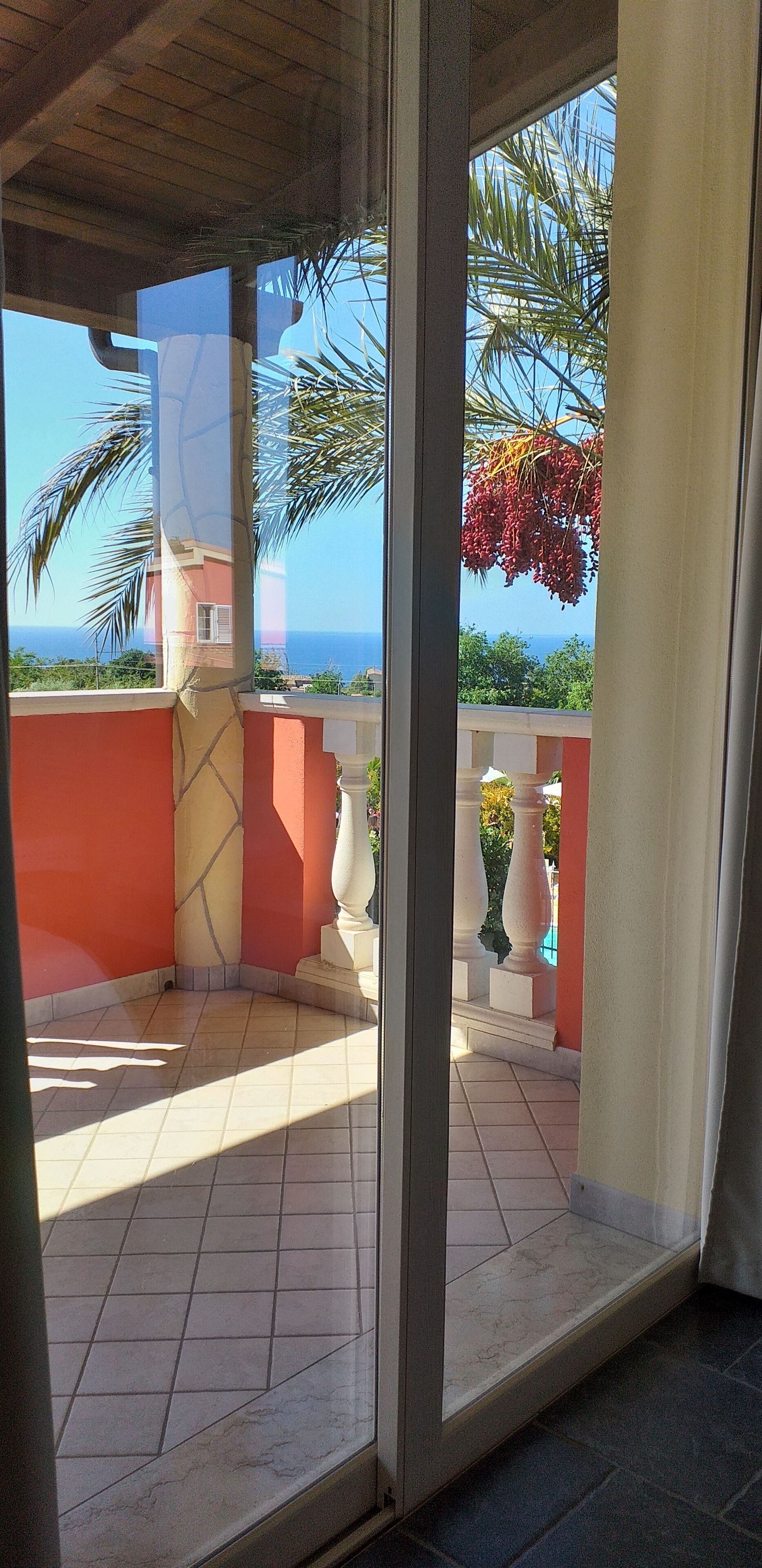 panoramic suite, 1 queen bed, tower | terrace/patio