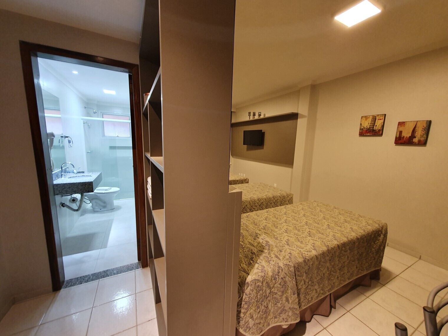 superior quadruple room | minibar, in-room safe, desk, laptop workspace