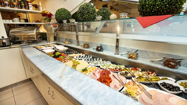 Daily buffet breakfast for a fee - Leomar Flatrate Hotel (Ulm)