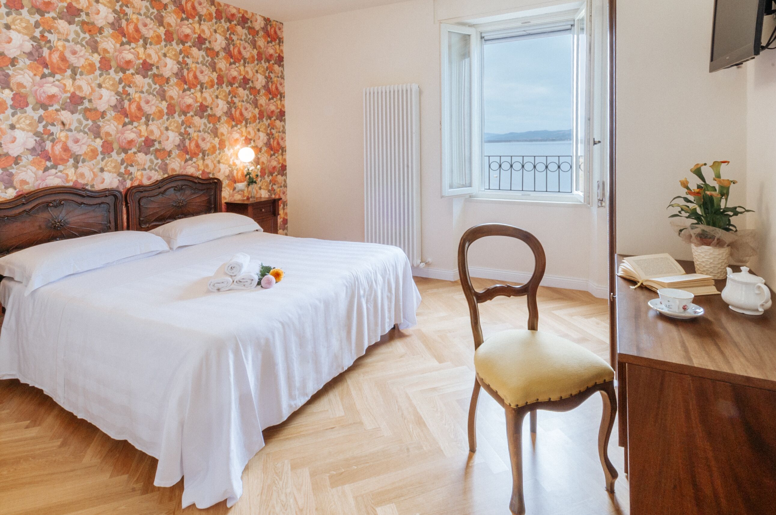 Quarto casal ou duplo | Frigobar, cofres nos quartos, escrivaninha, berços grátis