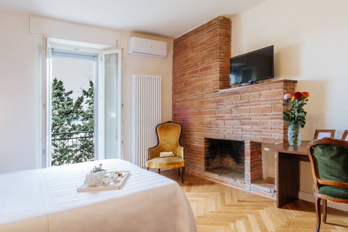 triple room | minibar, in-room safe, desk, free cots/infant beds