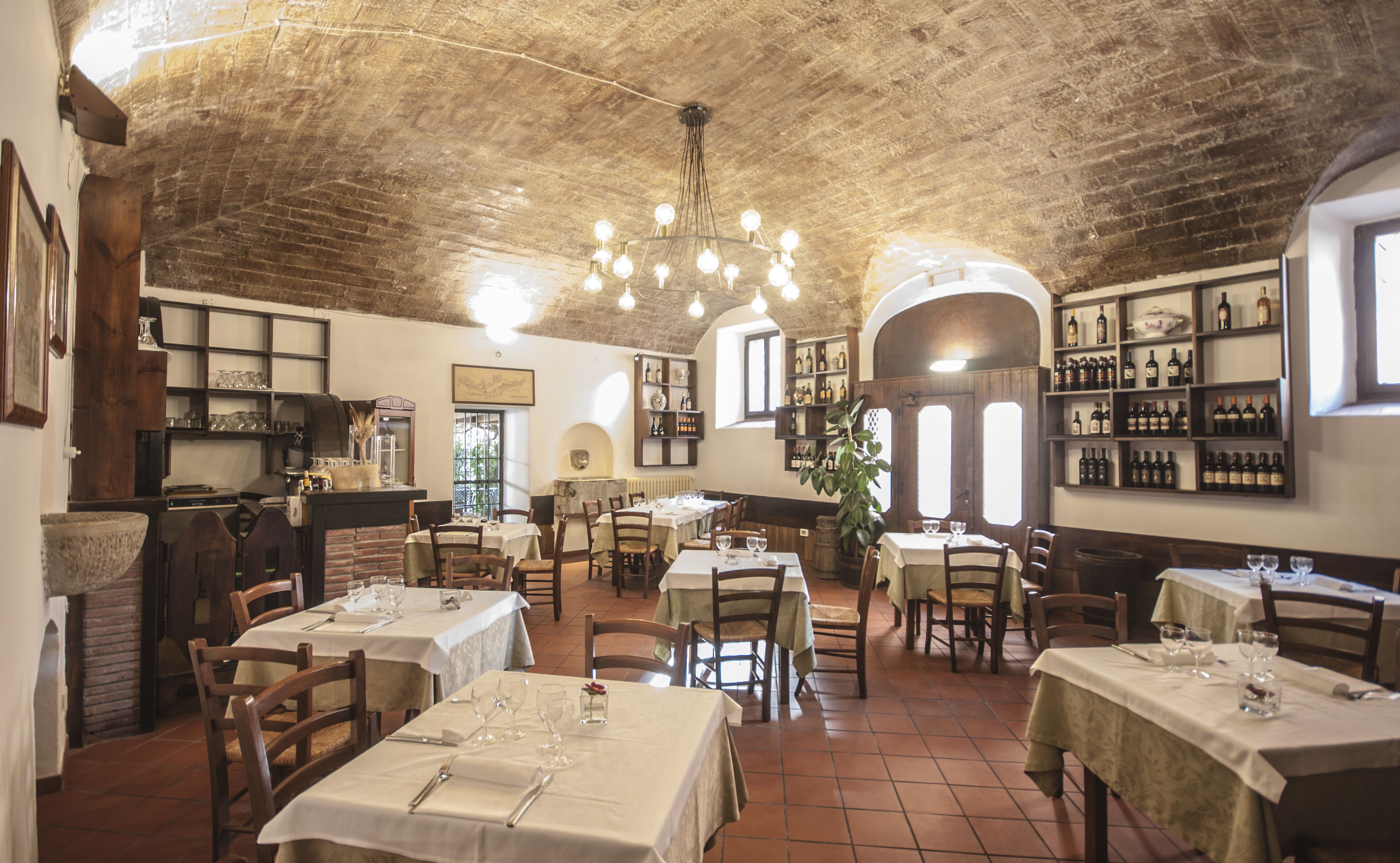 Breakfast, lunch, dinner served; Italian cuisine, al fresco dining 