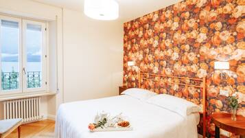 Camera con letto matrimoniale o 2 letti singoli | Minibar, una cassaforte in camera, una scrivania