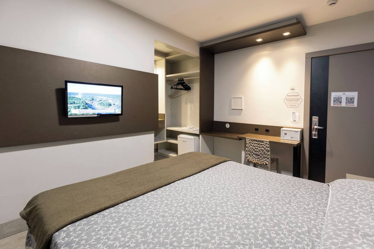 Quarto Duplo com Cama King-size