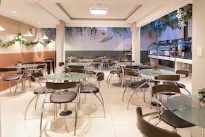 Desayuno buffet incluido todos los días 