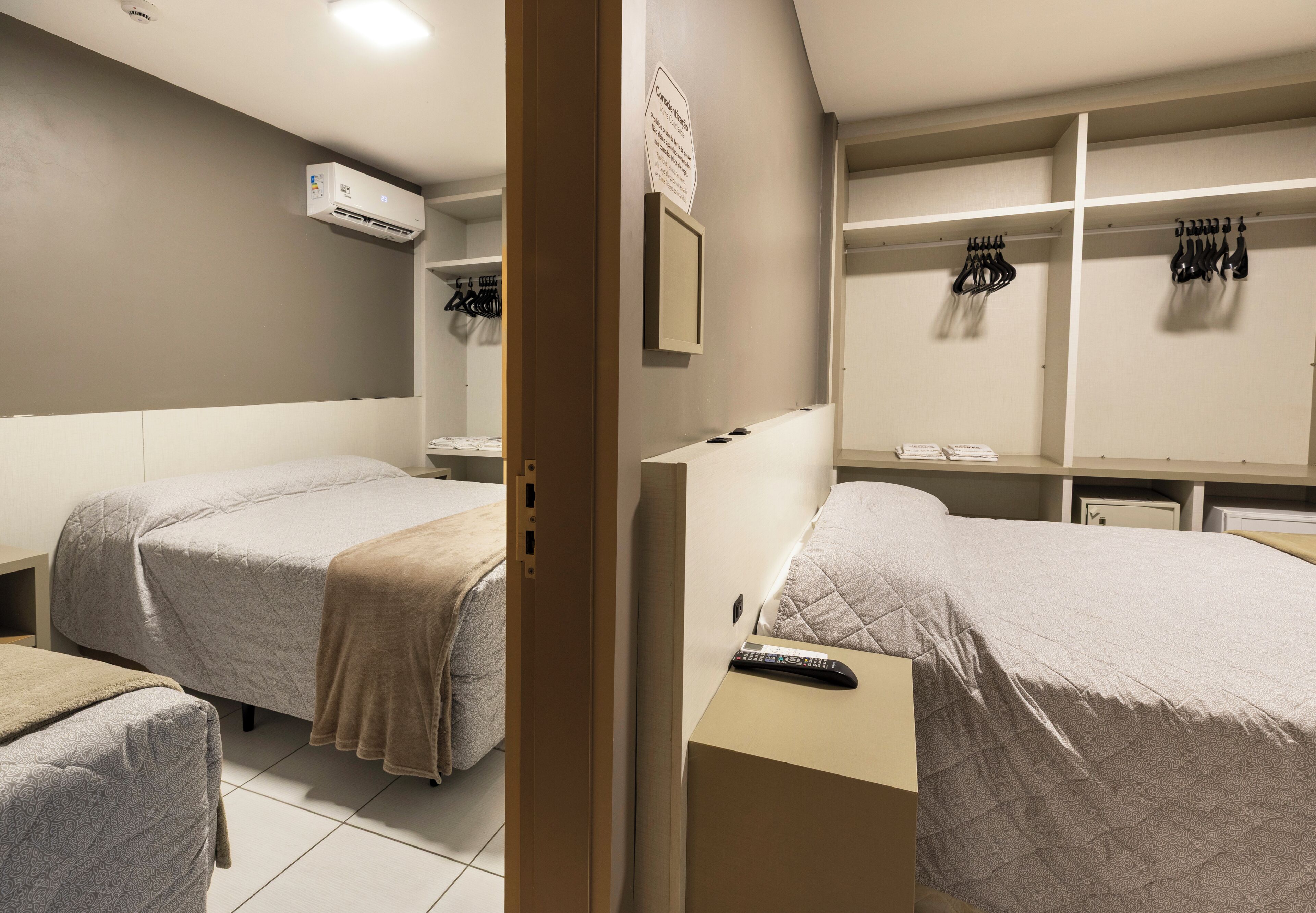 Superior Quintuple Room 2 c 1 s | Minibar, in-room safe, desk, laptop workspace