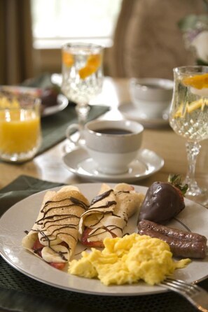 Daily full breakfast for a fee