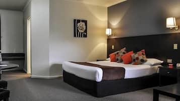 Standard Room, 1 Queen Bed