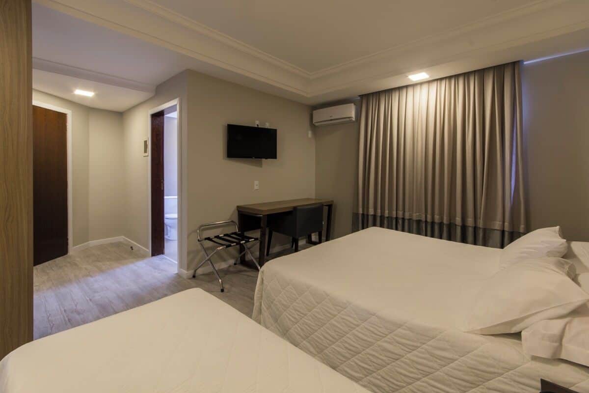 Phòng 3 Tiêu chuẩn | Minibar, két bảo mật tại phòng, màn/rèm cản sáng