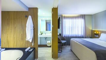 Superior Double Room, 1 King Bed, Hot Tub | Private spa tub