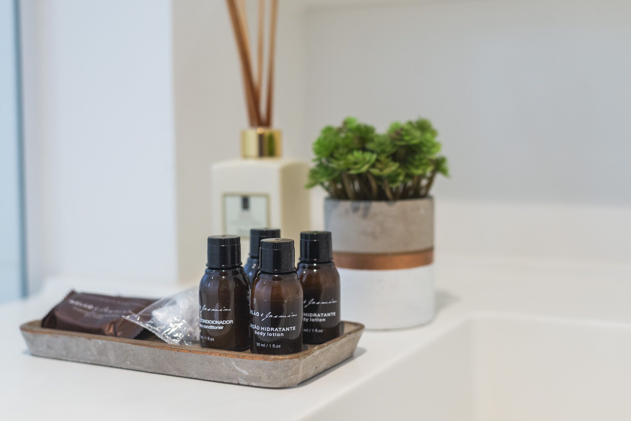 superior double room, 1 king bed, hot tub | bathroom | shower, rainfall showerhead, hair dryer, towels