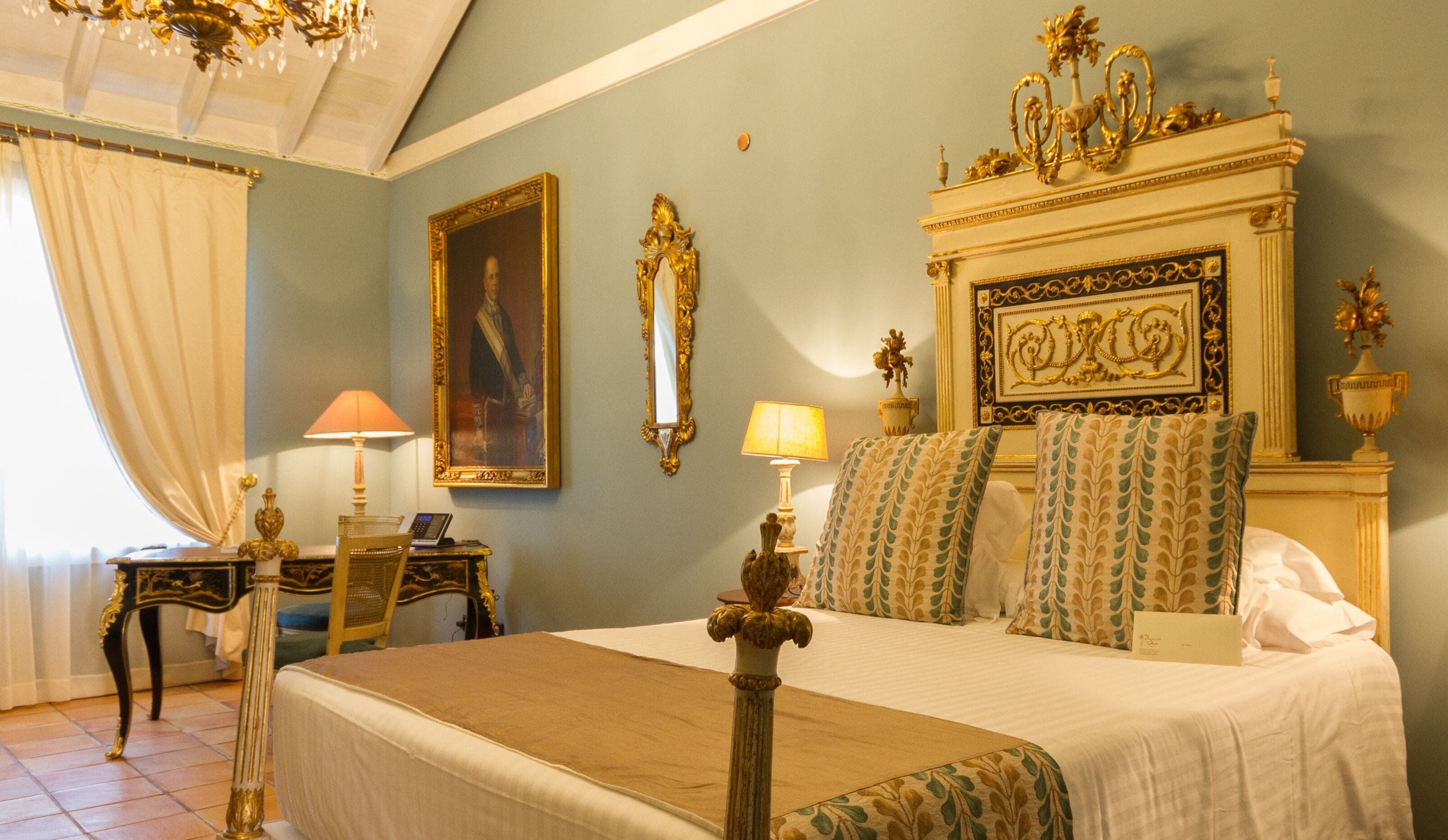 Premium bedding, free minibar items, in-room safe