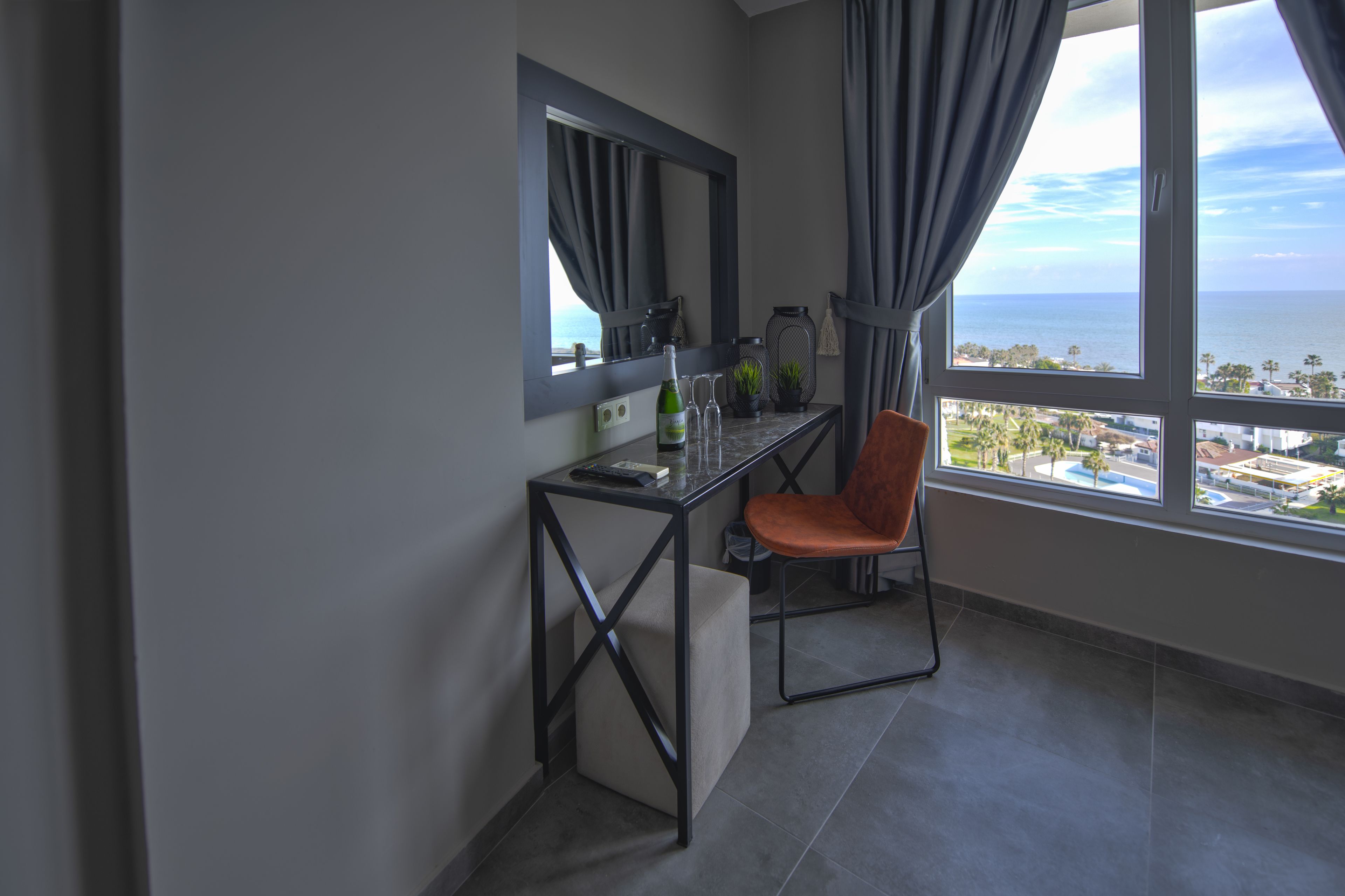 Photo - Tourist Hotel