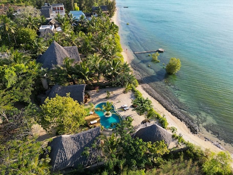 Exterior. Milele Villas