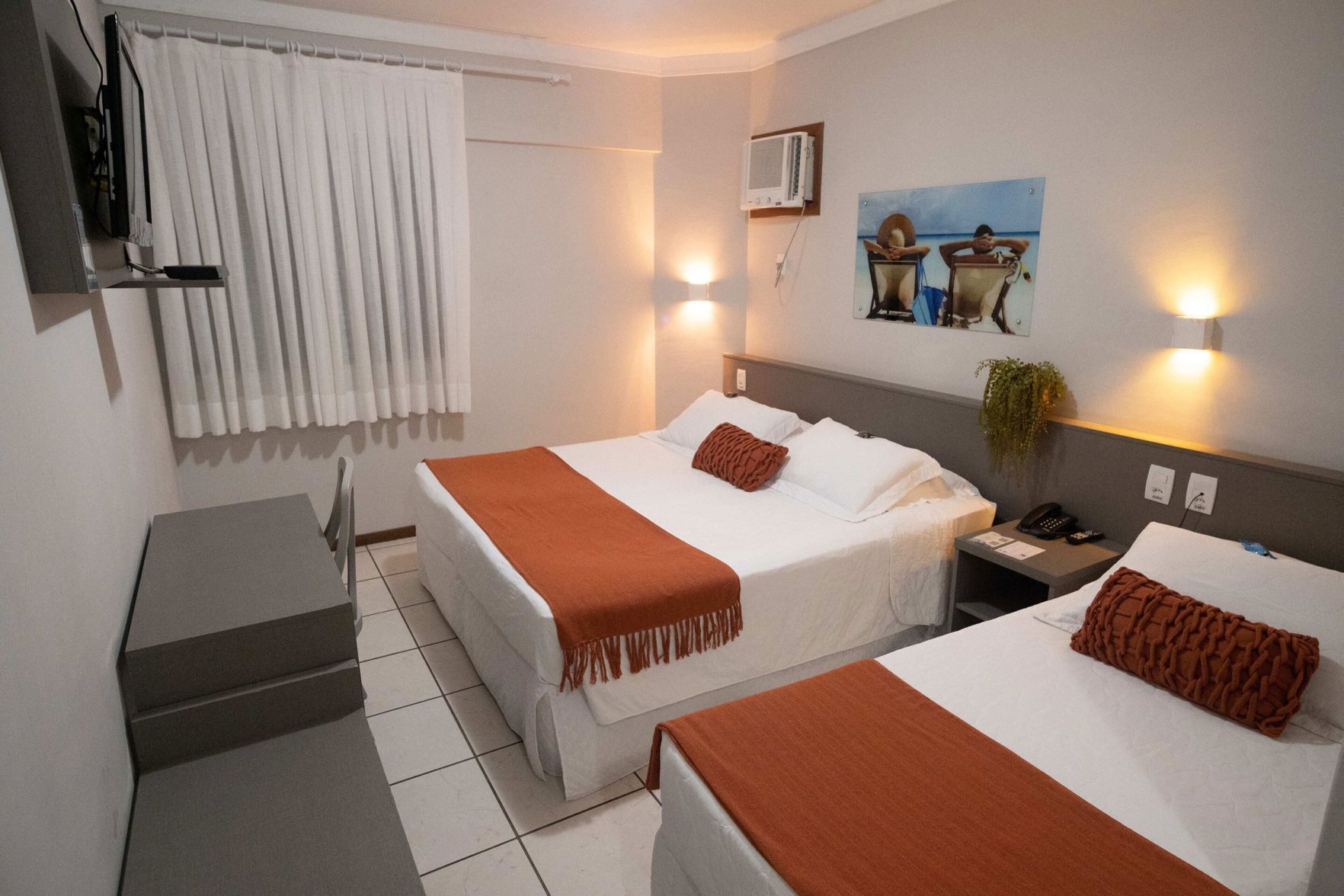 Minibar, két bảo mật tại phòng 