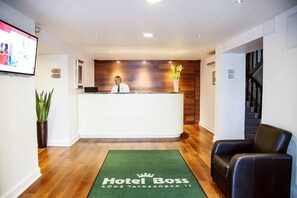 Reception - Hotel Boss (Lodz)