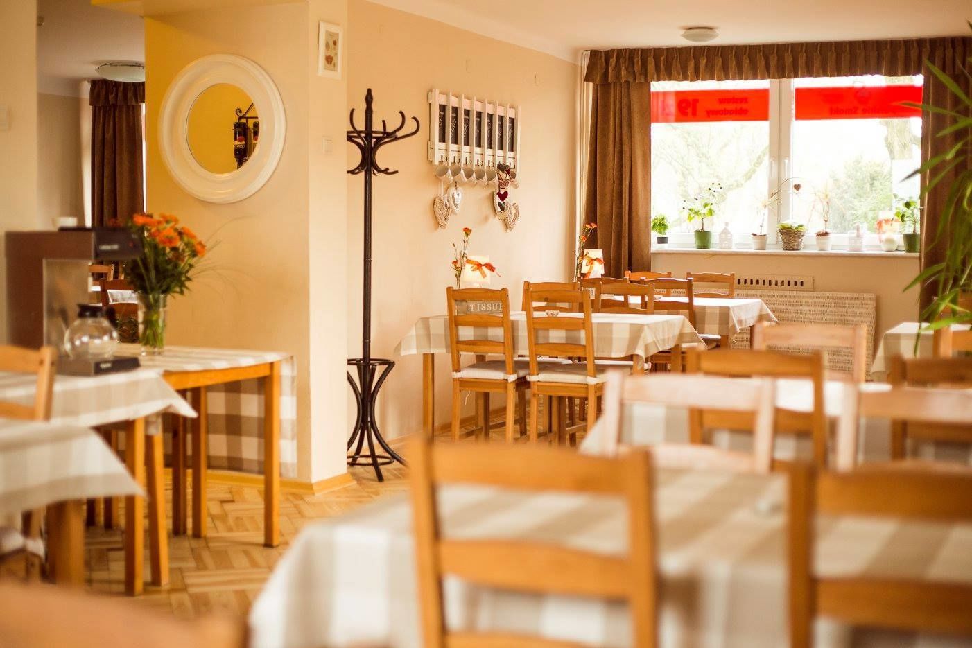 breakfast served, polish cuisine, al fresco dining