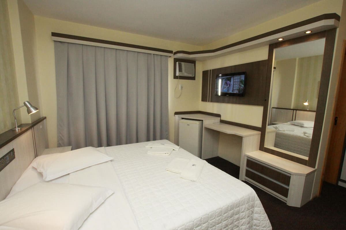 Minibar, in-room safe, desk, soundproofing