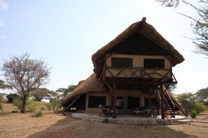 Exterior - Mapito Tented Camp (Serengeti)
