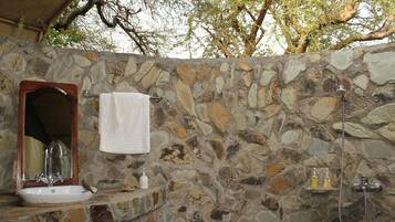 Luxury Tent | Bathroom | Shower, towels