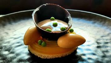 A dessert on a plate.