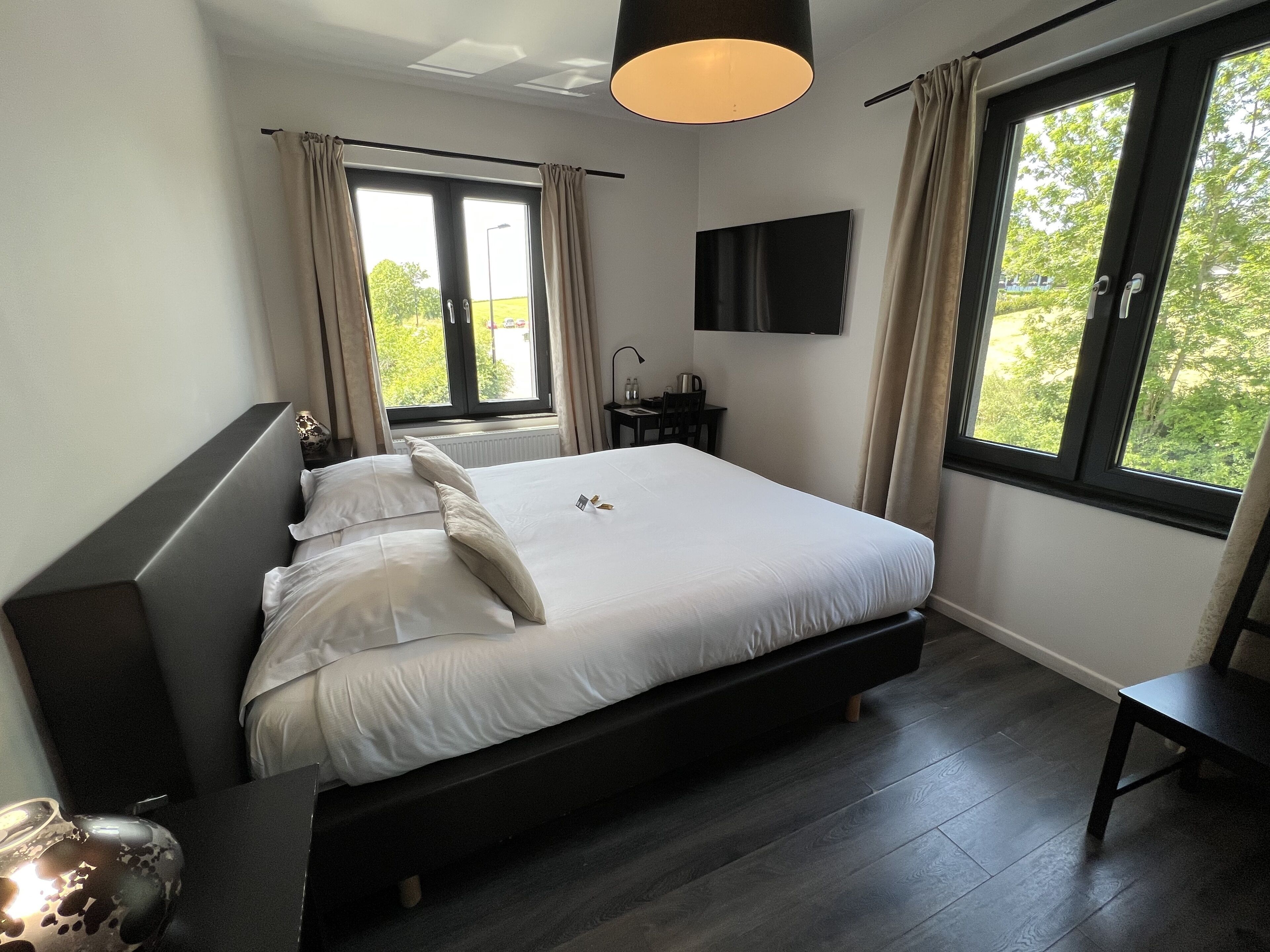 Comfort-huone | Työpöytä, ilmaiset vauvansängyt, ilmainen Wi-Fi, vuodevaatteet
