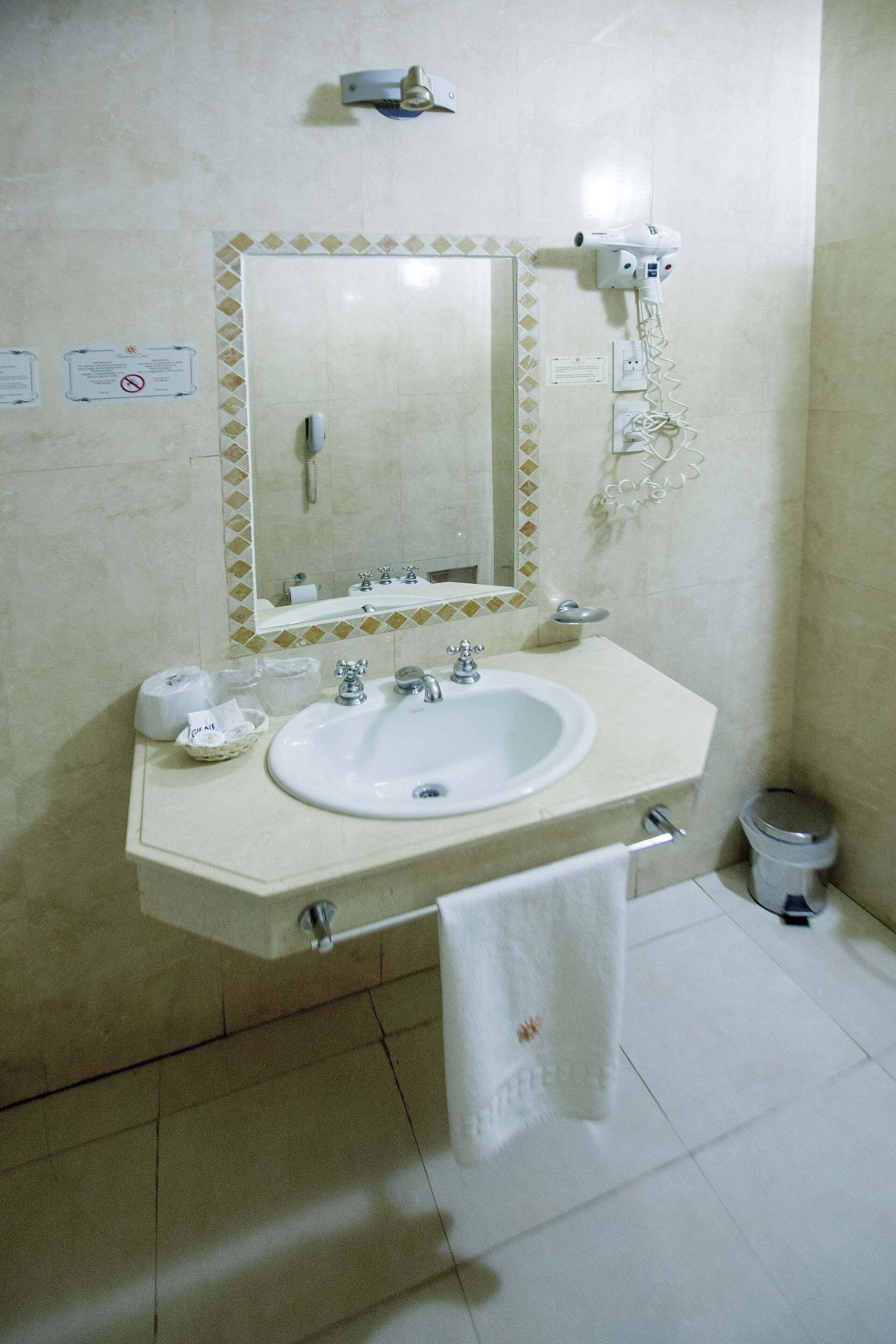 bathroom | rainfall showerhead, free toiletries, bidet, towels