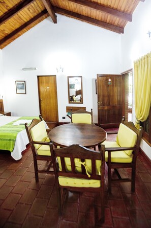 1 bedroom, premium bedding, pillow-top beds, in-room safe