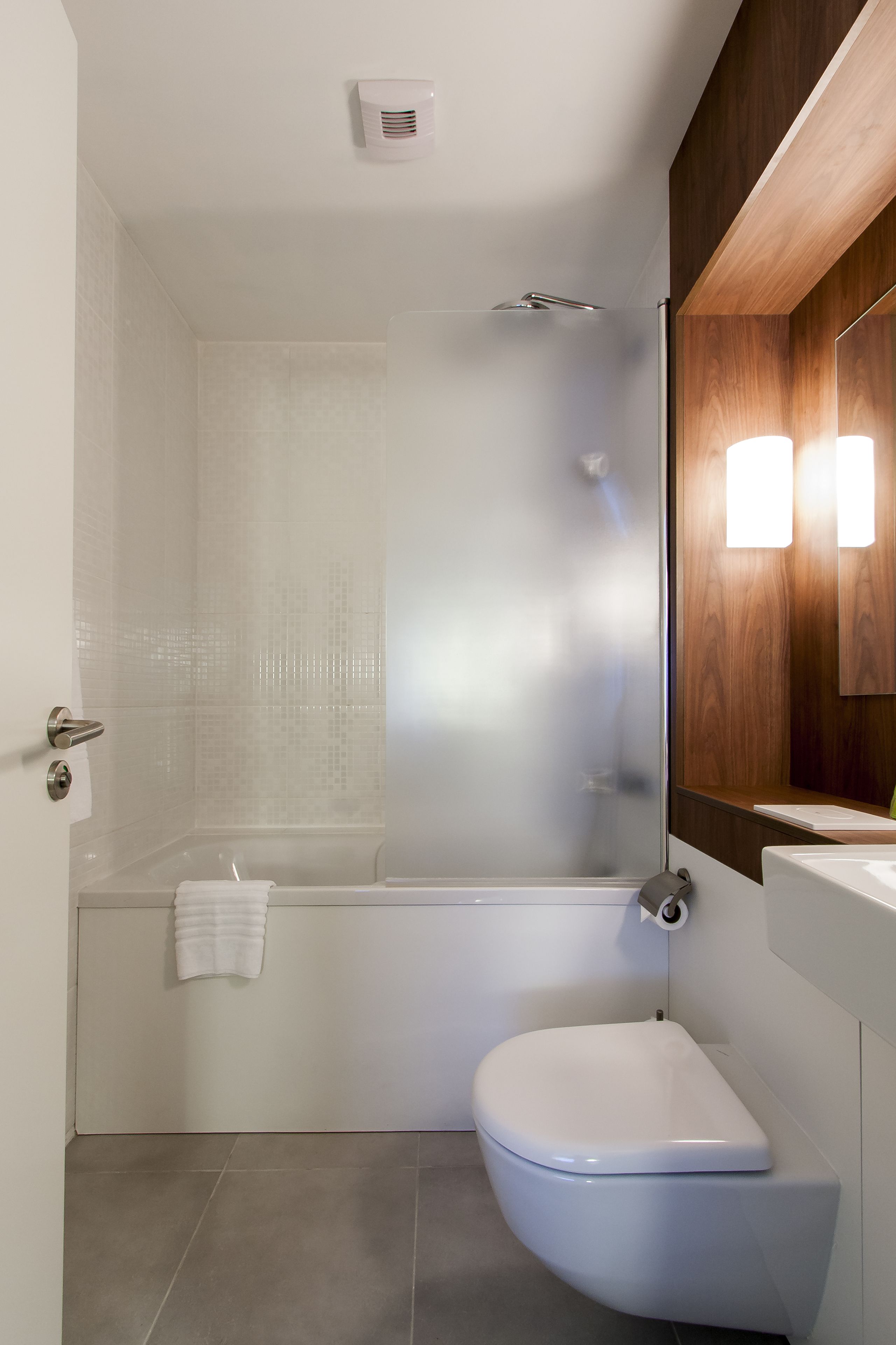 eco-friendly toiletries, hair dryer, towels, shampoo