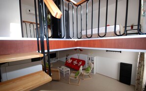 Télévision, cheminée