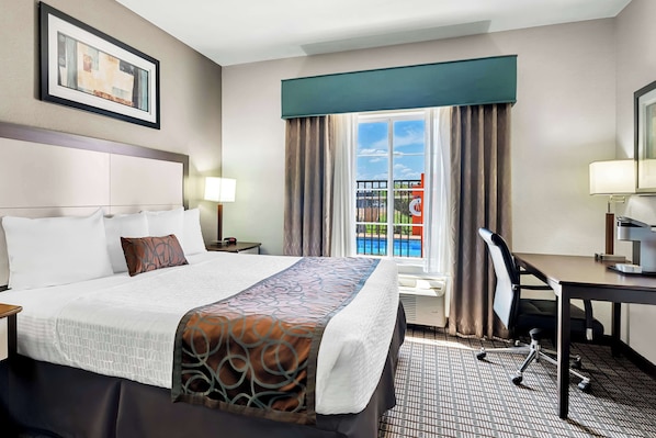 Suite, 1 King Bed, Non Smoking, Refrigerator & Microwave (with Sofabed) | Desk, iron/ironing board, free cots/infant beds, free WiFi - Best Western Plus Magee Inn And Suites (Magee)