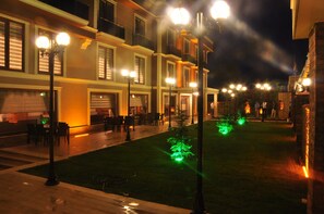 Front of property - evening/night - Aygur Hotel (Safranbolu)