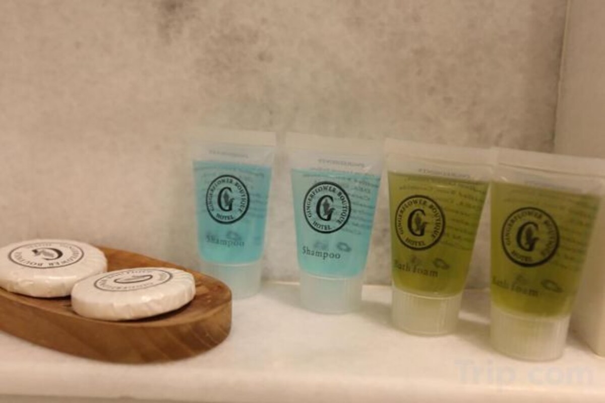 Amenidades de baño | Regadera, regadera tipo lluvia, amenidades de baño de diseñador 