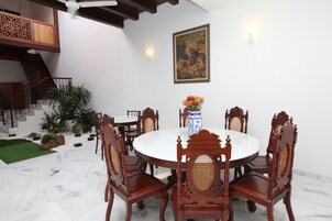 Se sirven desayunos