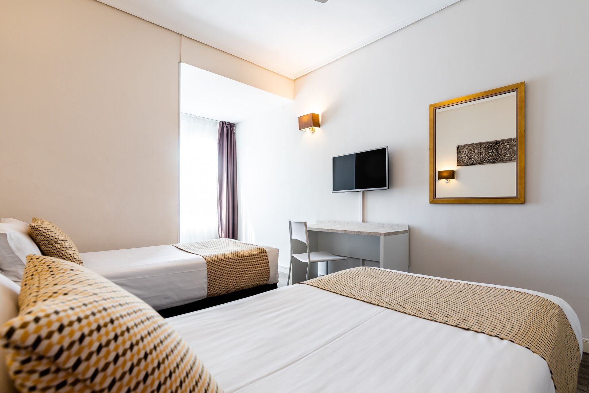 1 bedroom, in-room safe, desk, blackout curtains