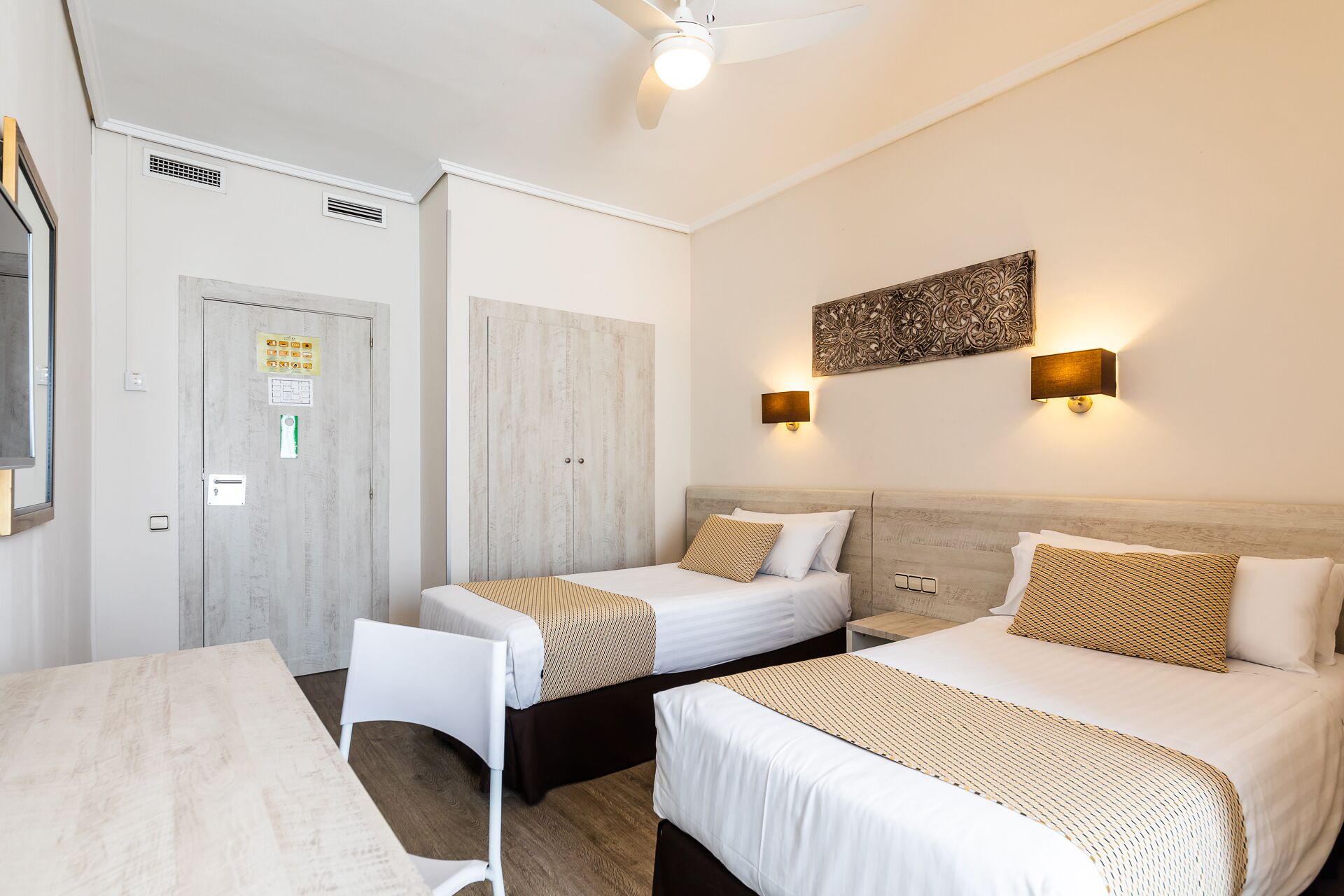 double room | 1 bedroom, in-room safe, desk, blackout curtains