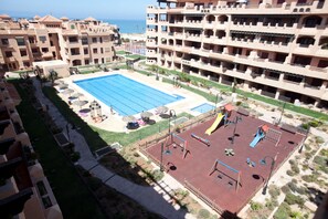 Seasonal outdoor pool - Apartamentos Dream Sea (El Ejido)