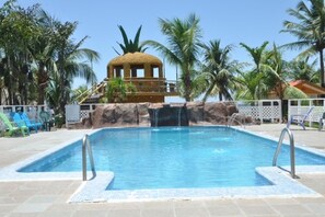 Piscine extérieure