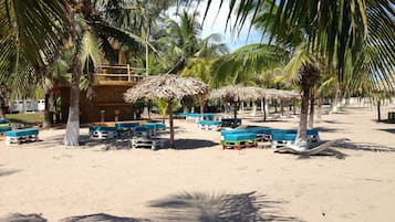 Poolside bar
