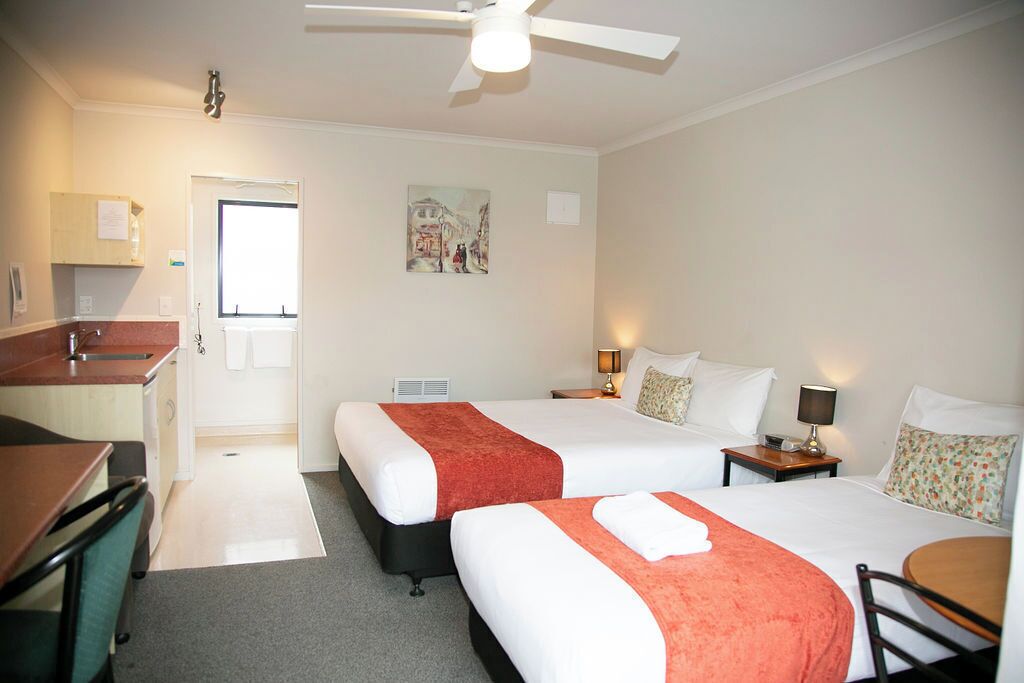 Studio | In-room safe, desk, cots/infant beds, rollaway beds