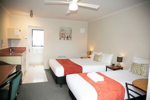 開放式客房 | 客房內保險箱、書桌、搖籃/嬰兒床、折疊床/加床