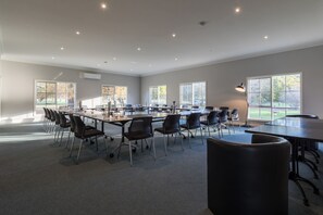 Meeting facility - Oscar's on the Yarra (Warburton)
